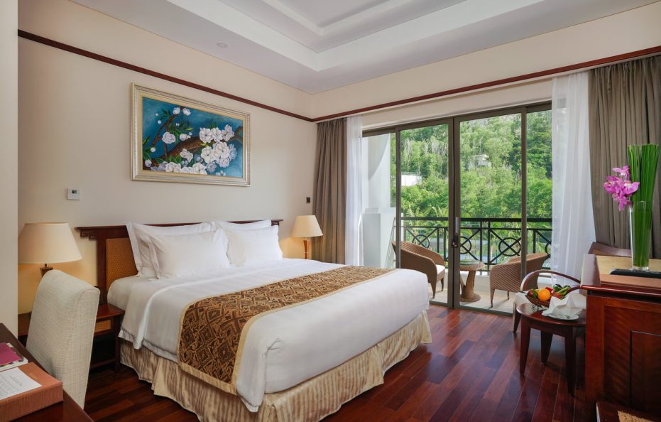 Deluxe – Ăn sáng + Vui chơi Vinwonder