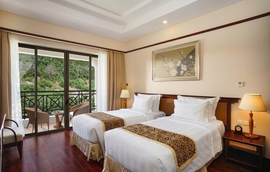 Deluxe – Ăn sáng + Vui chơi Vinwonder