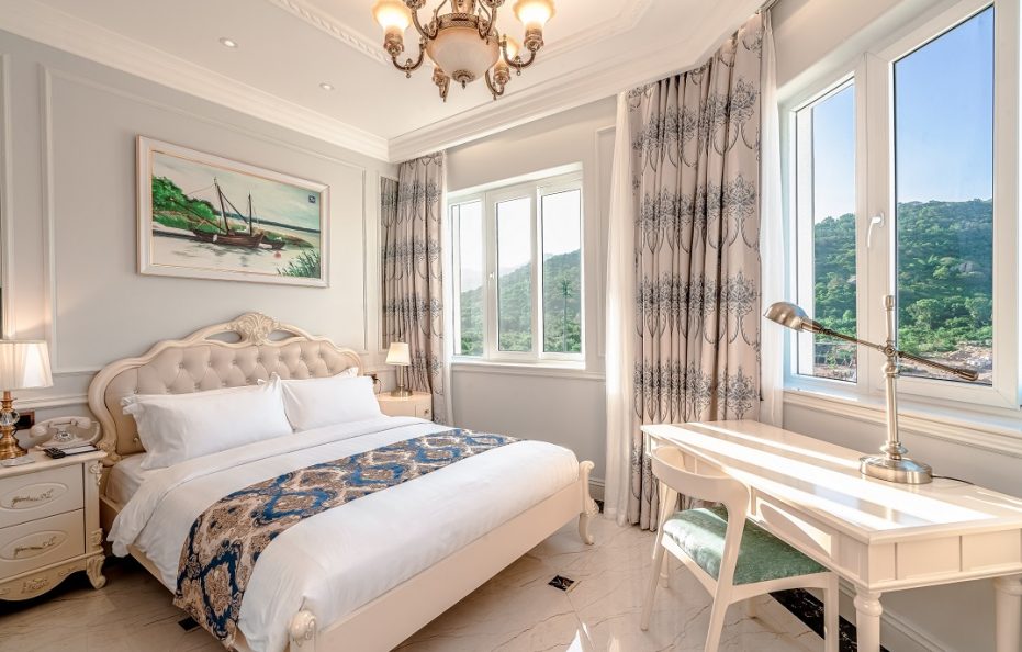Suite Hướng Vườn