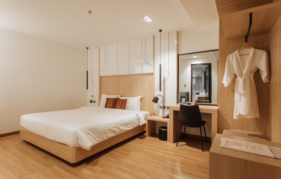 Superior – Không Cửa Sổ